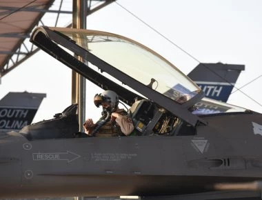 Μαχητικά F-16 αναπτύσσει η USAF στη Ν.Α.Ασία (βίντεο)